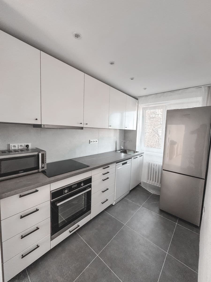 Pronájem bytu 3+1 59 m², 5. května, Kladno, Středočeský kraj Pronájem bytu 3+1 59 m², 5. května, Kladno, Středočeský kraj