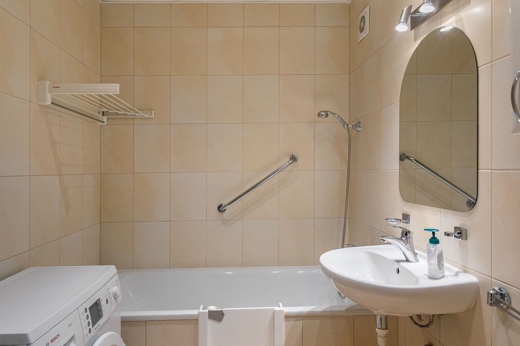 Prodej bytu 3+1 64 m², Svídnická, Praha, Praha Prodej bytu 3+1 64 m², Svídnická, Praha, Praha