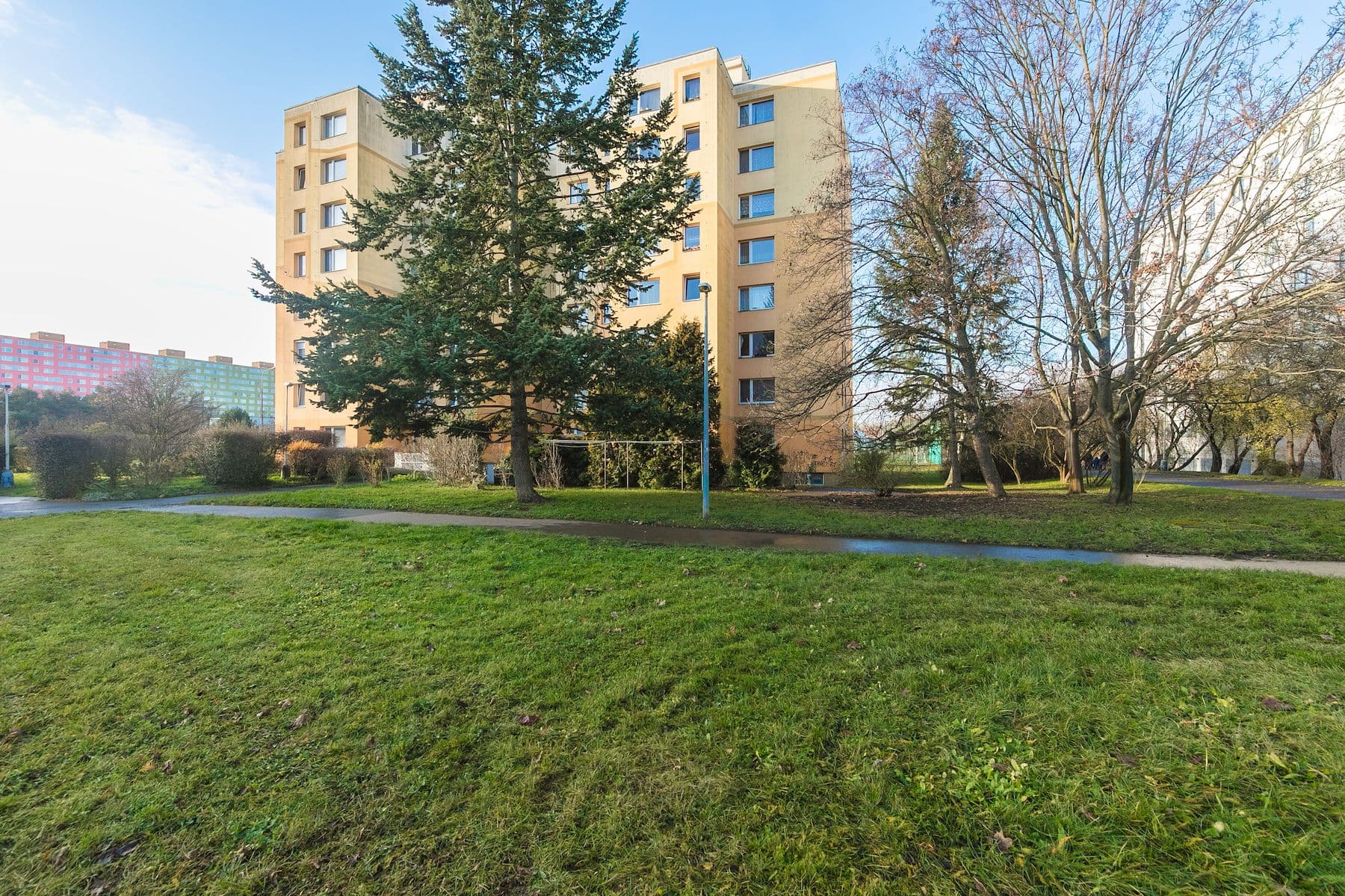 Prodej bytu 3+1 64 m², Svídnická, Praha, Praha Prodej bytu 3+1 64 m², Svídnická, Praha, Praha