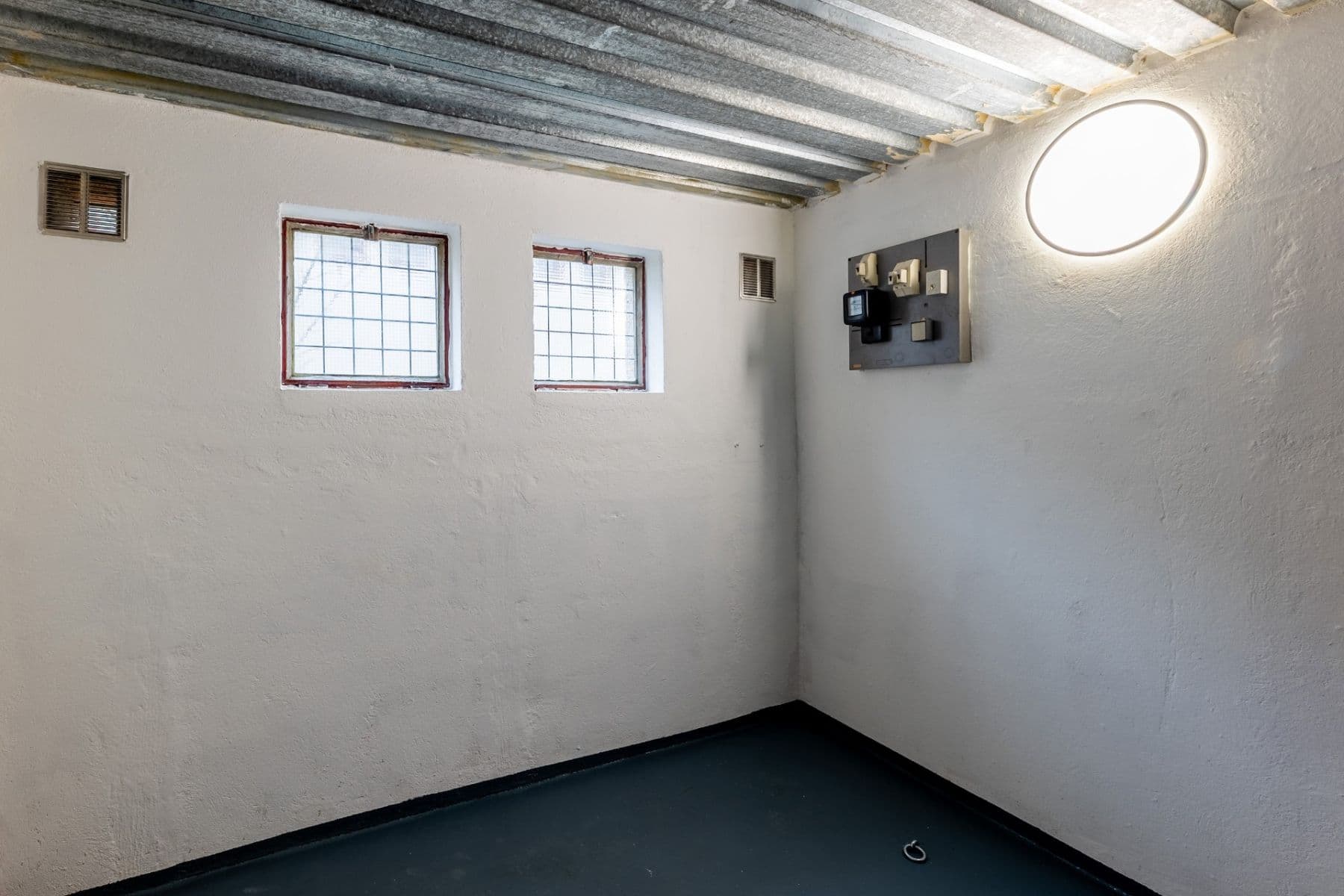 Pronájem garáže 15 m², Pecháčkova, Plzeň, Plzeňský kraj Pronájem garáže 15 m², Pecháčkova, Plzeň, Plzeňský kraj