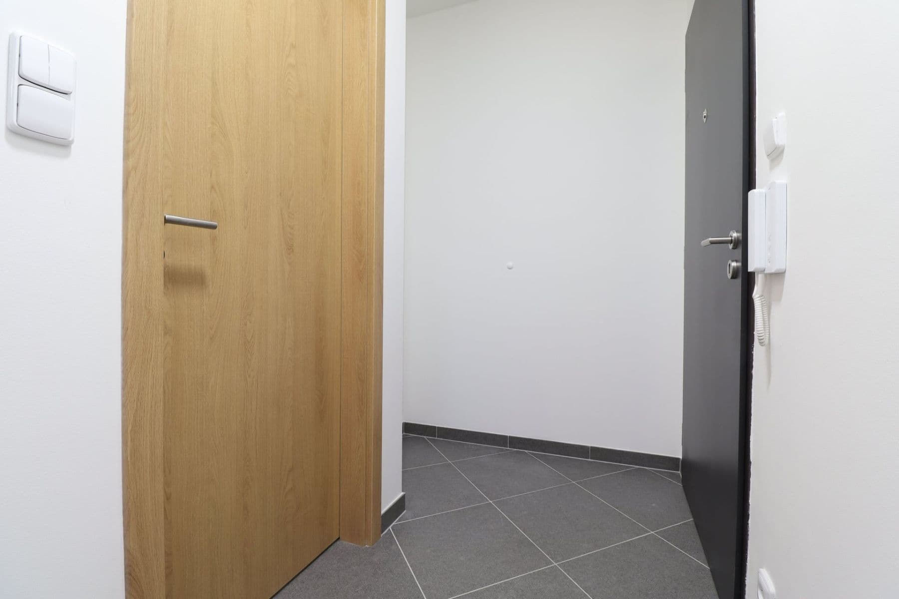 Pronájem bytu 1+kk 37 m², Stočesova, Praha, Praha Pronájem bytu 1+kk 37 m², Stočesova, Praha, Praha