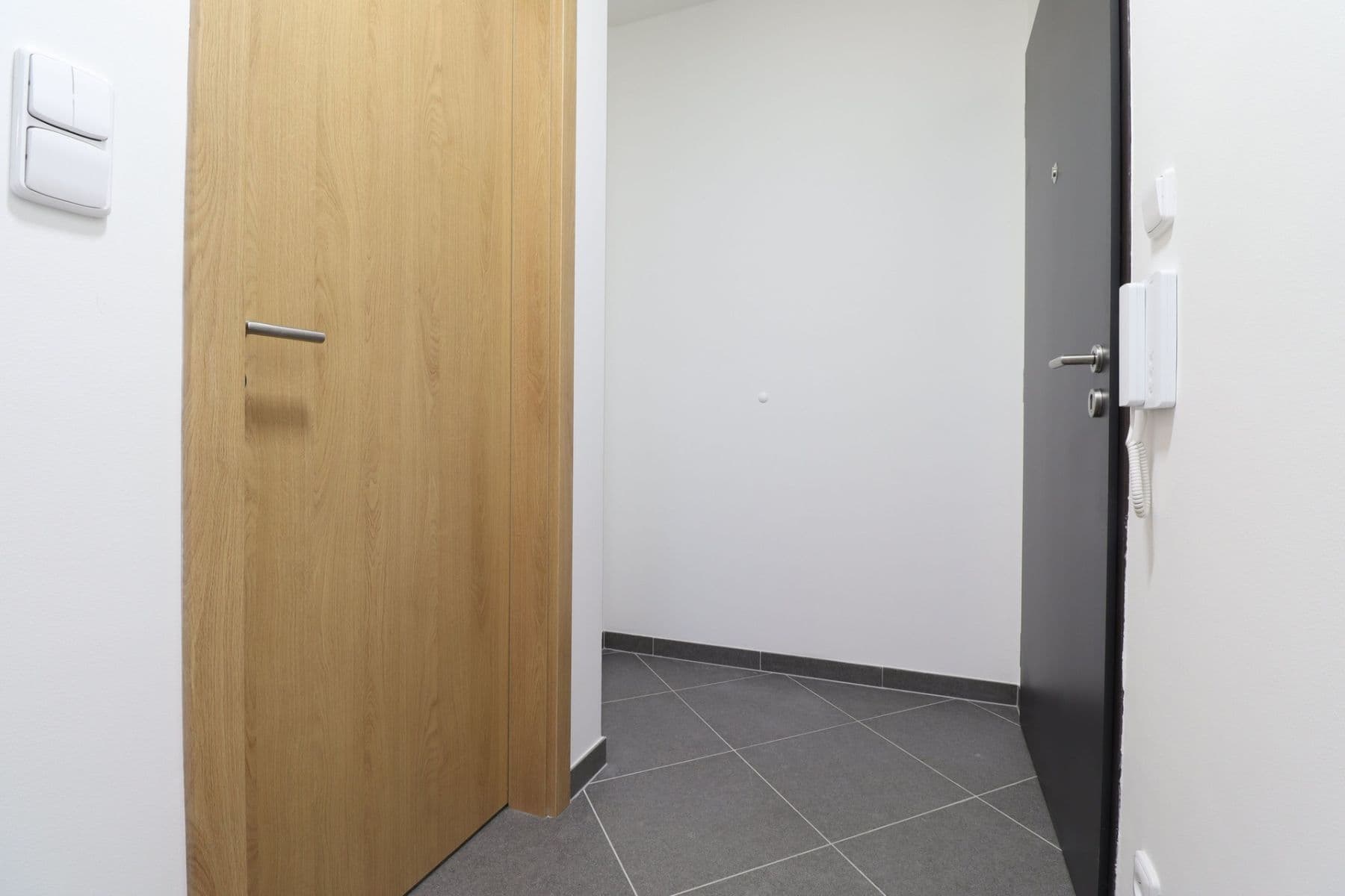 Pronájem bytu 1+kk 37 m², Stočesova, Praha, Praha Pronájem bytu 1+kk 37 m², Stočesova, Praha, Praha