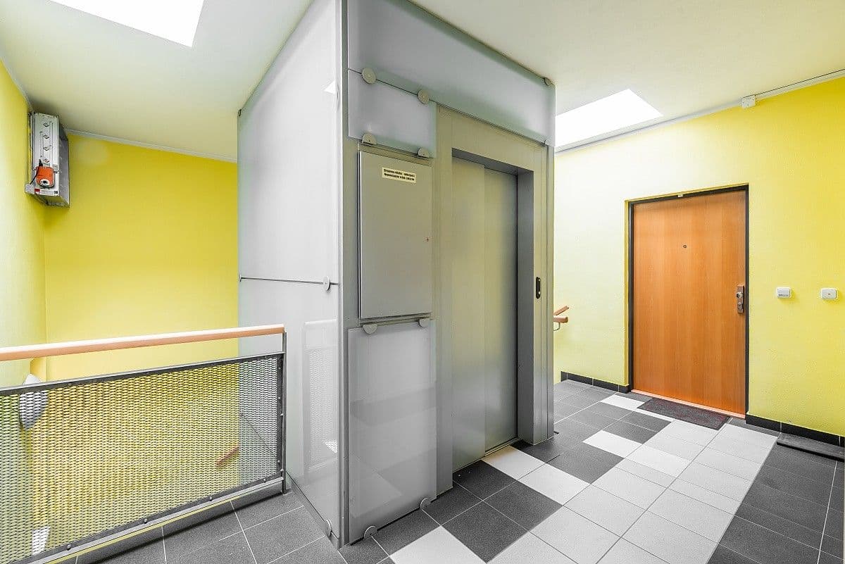 Pronájem bytu 1+1 39 m², Pod Klamovkou, Praha, Praha Pronájem bytu 1+1 39 m², Pod Klamovkou, Praha, Praha