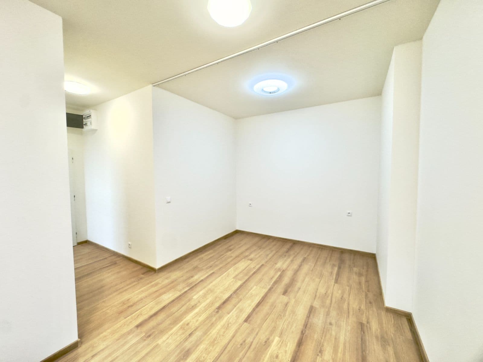 Pronájem bytu 1+1 30 m², 5. května, Praha, Praha Pronájem bytu 1+1 30 m², 5. května, Praha, Praha