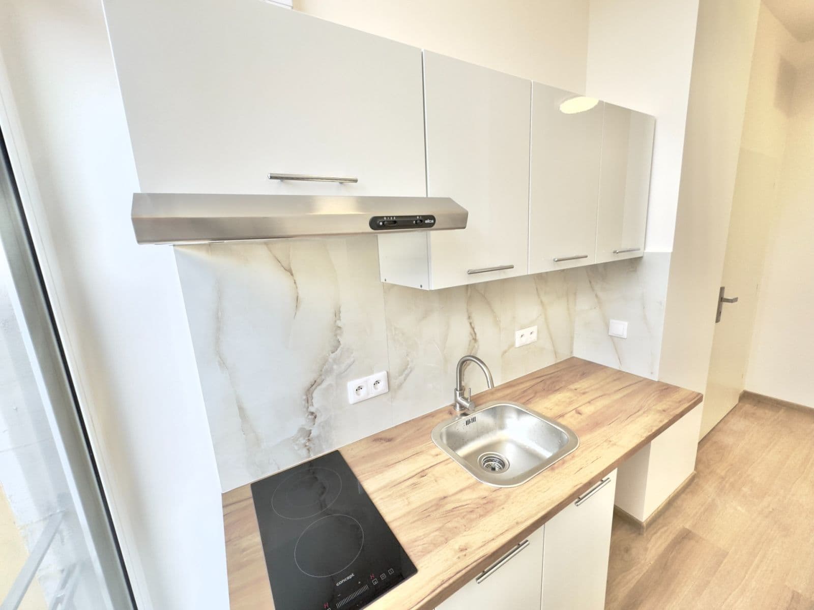 Pronájem bytu 1+1 30 m², 5. května, Praha, Praha Pronájem bytu 1+1 30 m², 5. května, Praha, Praha