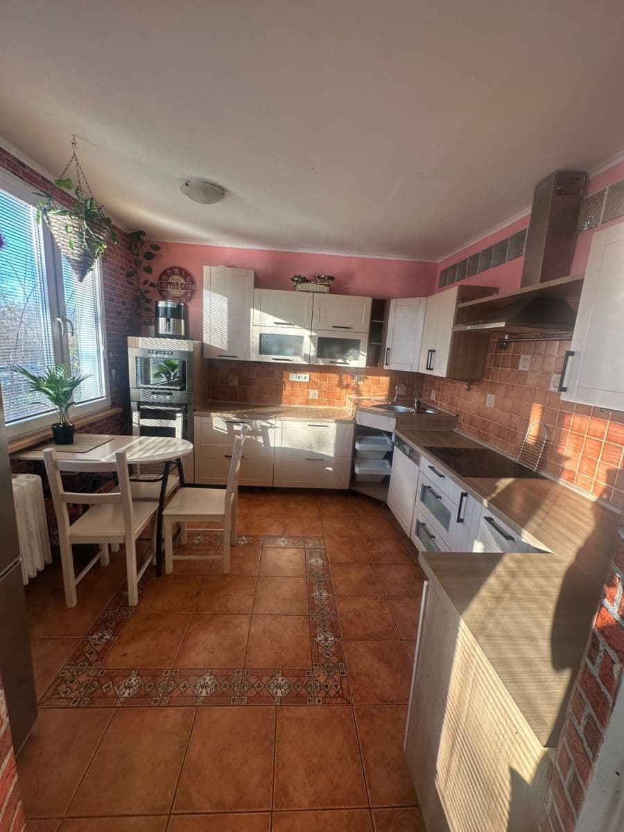 Prodej bytu 3+1 91 m², Fráni Šrámka, Teplice, Ústecký kraj Prodej bytu 3+1 91 m², Fráni Šrámka, Teplice, Ústecký kraj