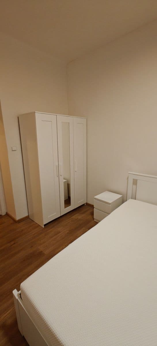 Pronájem bytu 2+1 50 m², Seifertova, Praha, Praha Pronájem bytu 2+1 50 m², Seifertova, Praha, Praha
