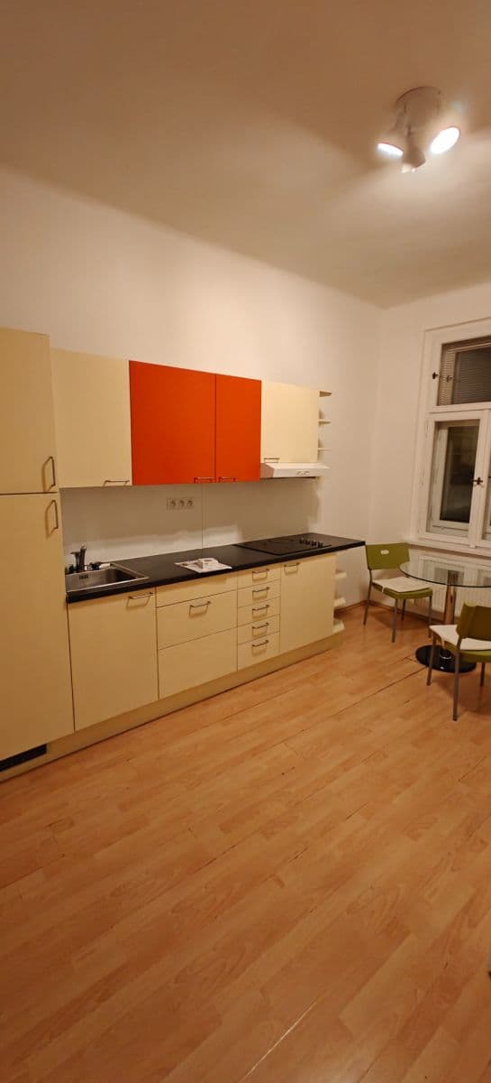 Pronájem bytu 2+1 50 m², Seifertova, Praha, Praha Pronájem bytu 2+1 50 m², Seifertova, Praha, Praha