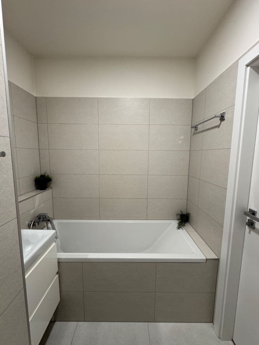 Pronájem bytu 1+kk 32 m², Rakovského, Praha, Praha Pronájem bytu 1+kk 32 m², Rakovského, Praha, Praha