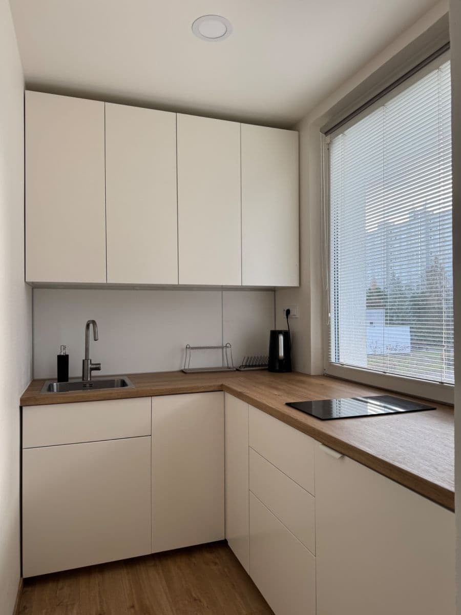 Pronájem bytu 1+kk 32 m², Rakovského, Praha, Praha Pronájem bytu 1+kk 32 m², Rakovského, Praha, Praha
