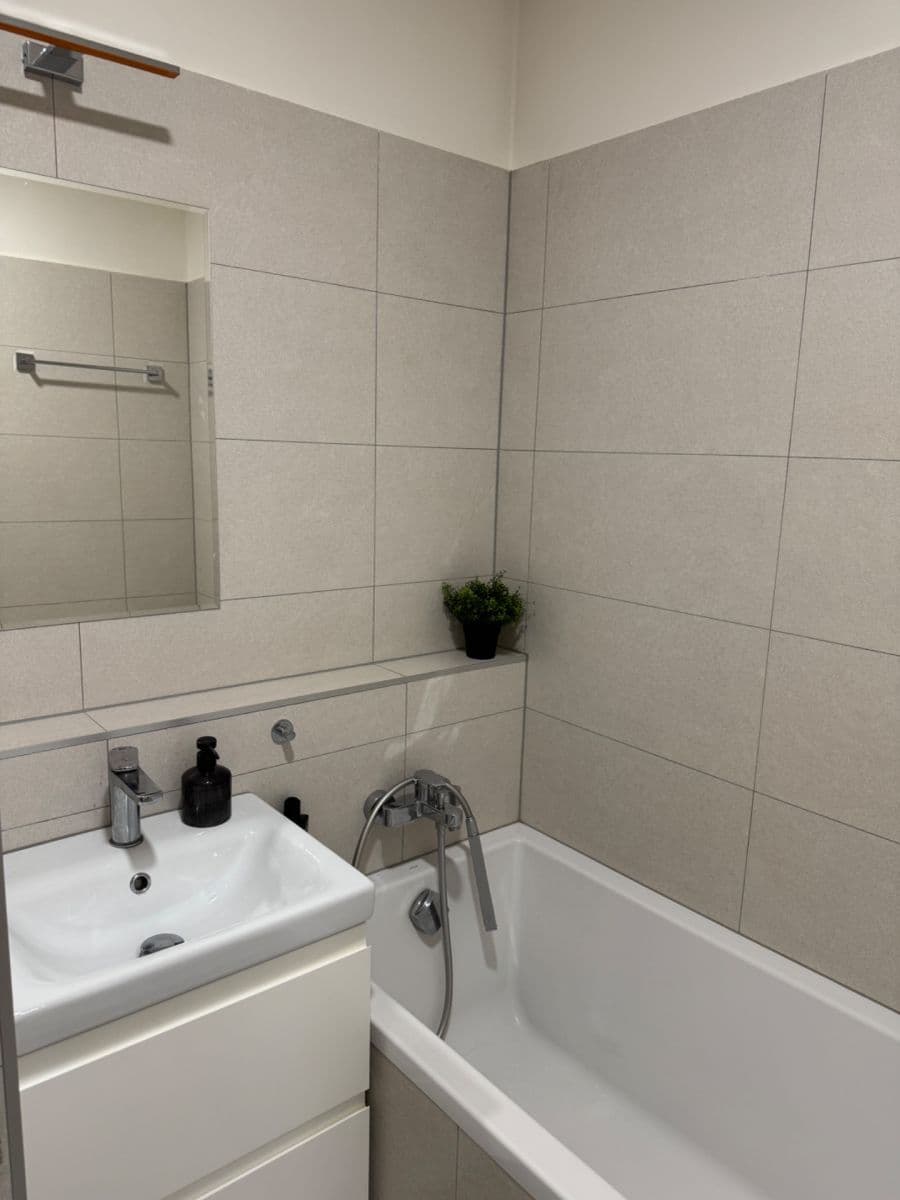 Pronájem bytu 1+kk 32 m², Rakovského, Praha, Praha Pronájem bytu 1+kk 32 m², Rakovského, Praha, Praha