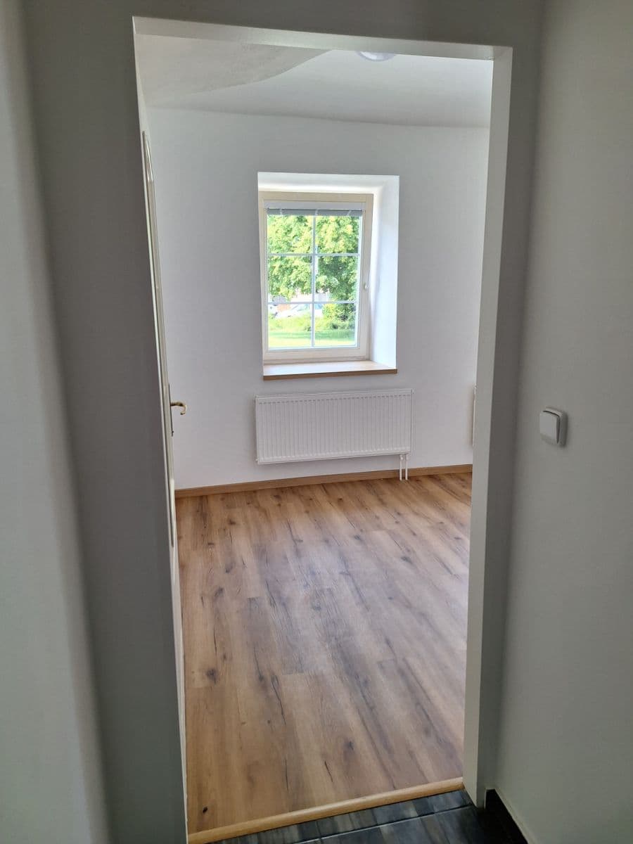 Pronájem bytu 2+1 37 m², Úhonická, Jeneč, Středočeský kraj Pronájem bytu 2+1 37 m², Úhonická, Jeneč, Středočeský kraj