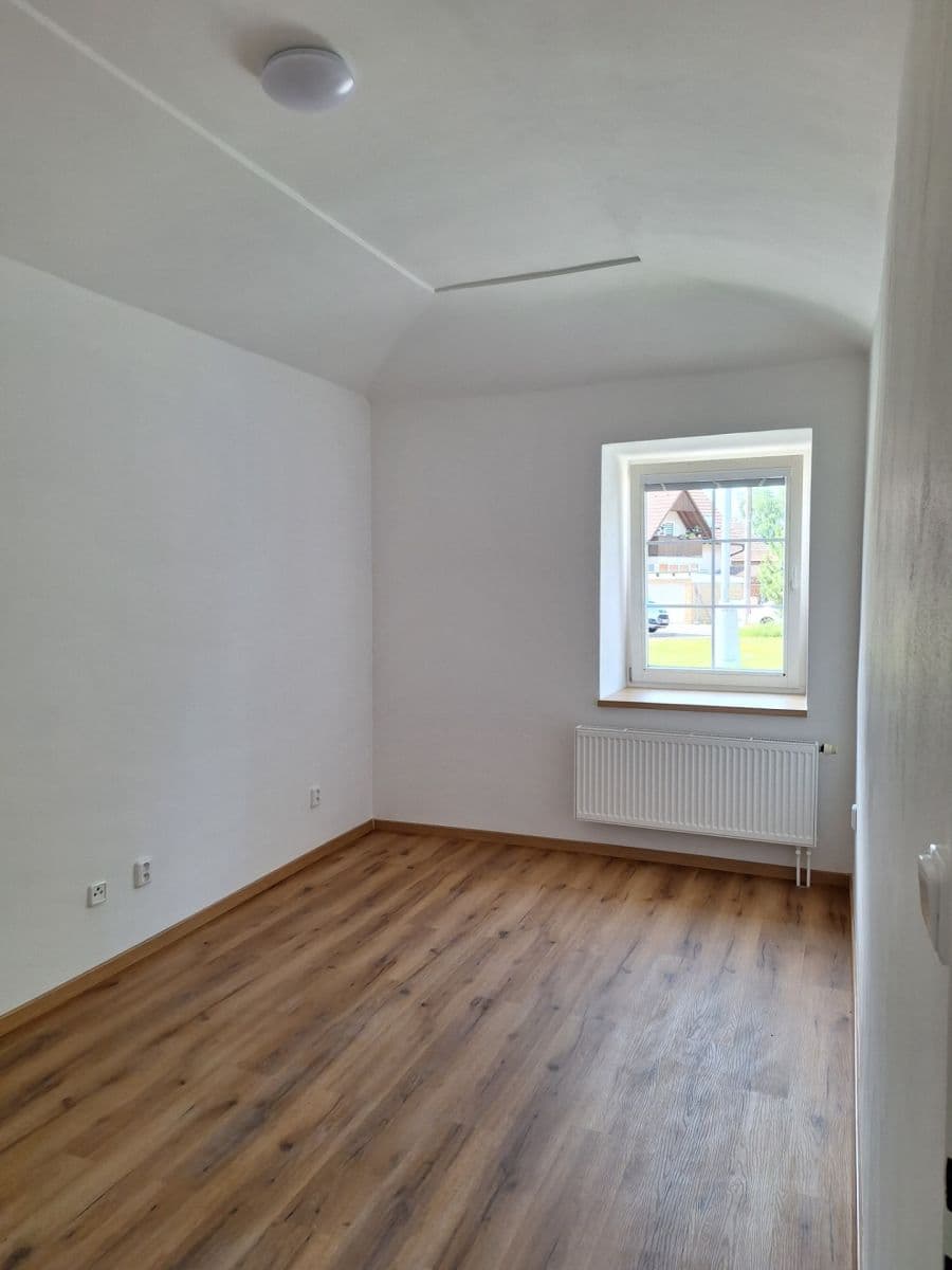 Pronájem bytu 2+1 37 m², Úhonická, Jeneč, Středočeský kraj Pronájem bytu 2+1 37 m², Úhonická, Jeneč, Středočeský kraj