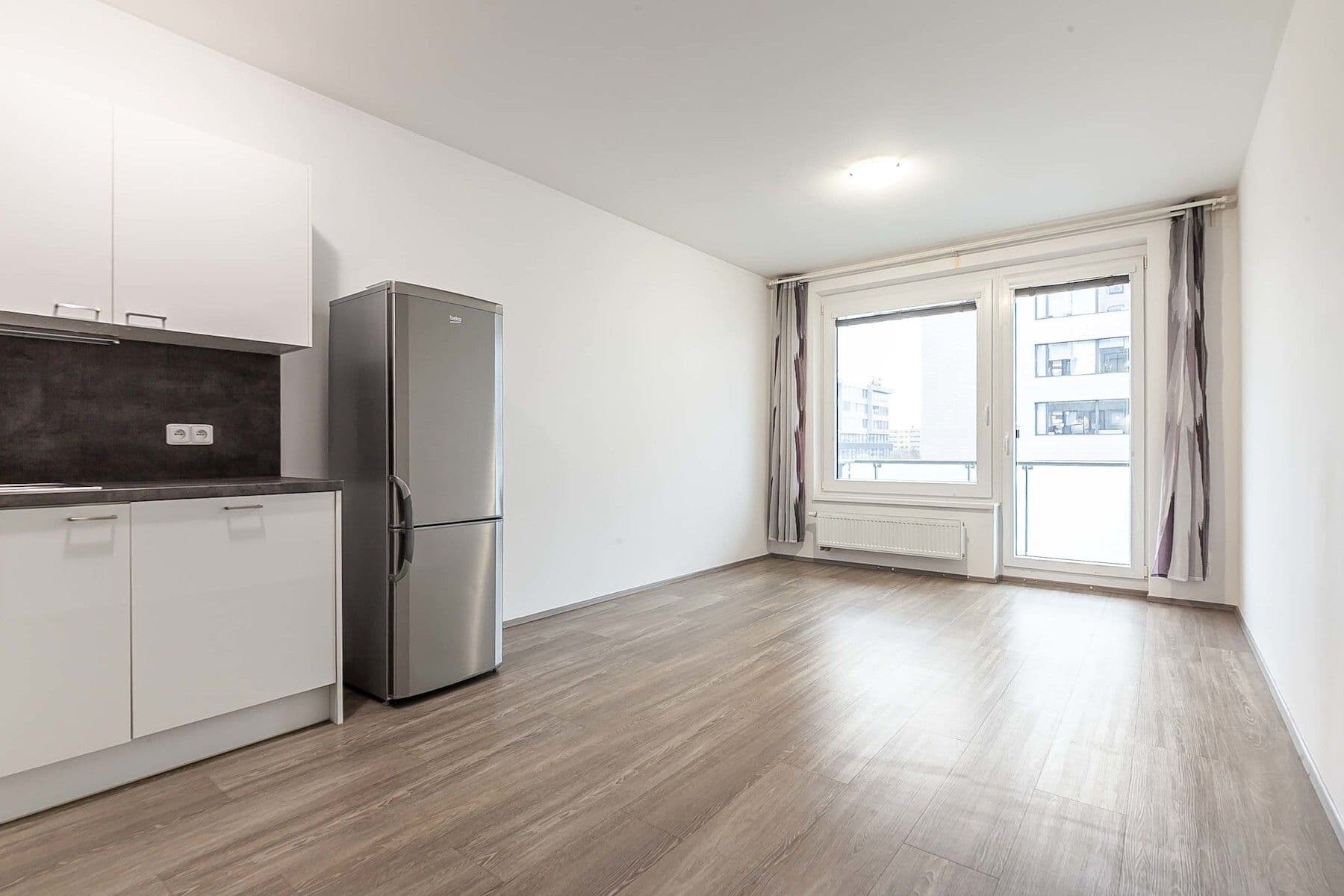 Prodej bytu 2+kk 50 m², náměstí Junkových, Praha, Praha Prodej bytu 2+kk 50 m², náměstí Junkových, Praha, Praha