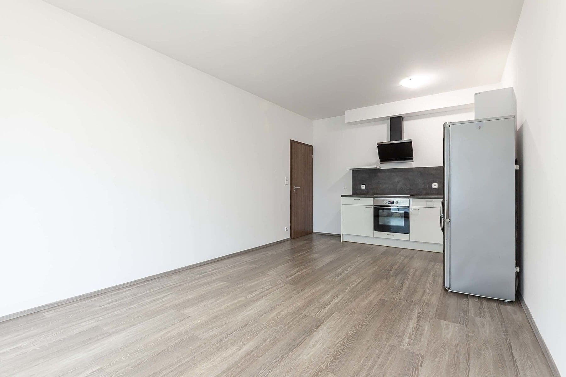 Prodej bytu 2+kk 50 m², náměstí Junkových, Praha, Praha Prodej bytu 2+kk 50 m², náměstí Junkových, Praha, Praha