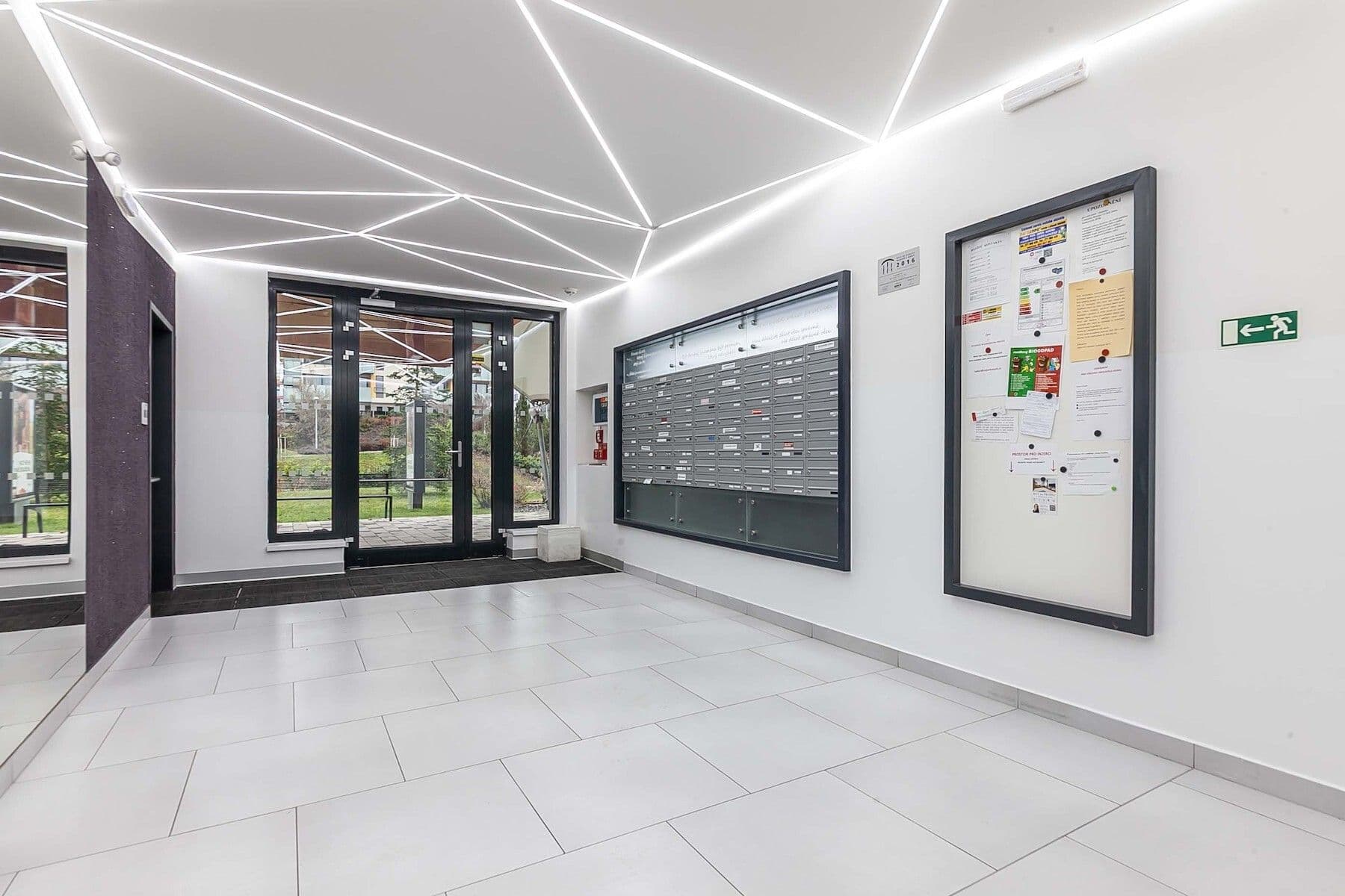 Prodej bytu 2+kk 50 m², náměstí Junkových, Praha, Praha Prodej bytu 2+kk 50 m², náměstí Junkových, Praha, Praha