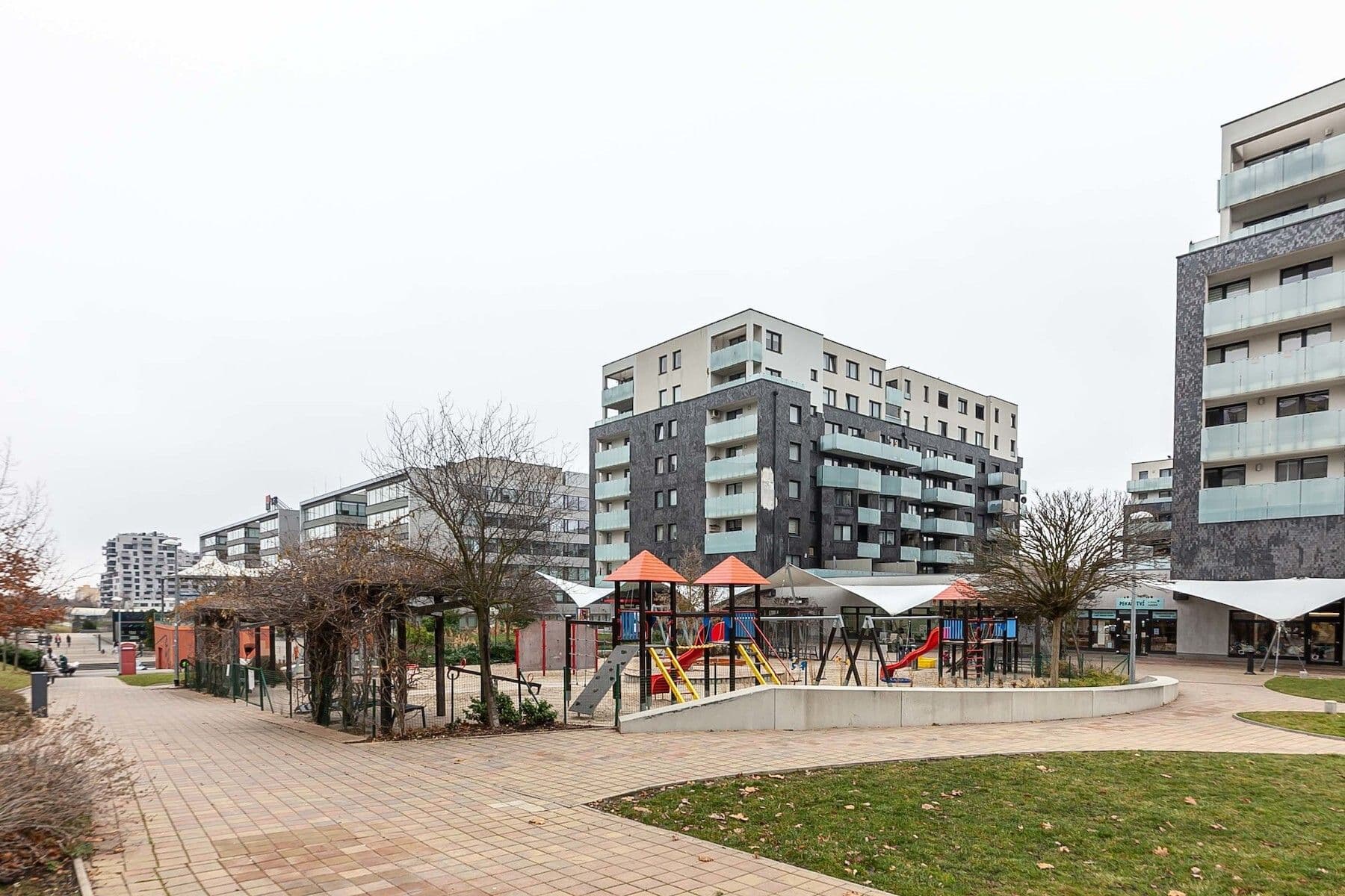 Prodej bytu 2+kk 50 m², náměstí Junkových, Praha, Praha Prodej bytu 2+kk 50 m², náměstí Junkových, Praha, Praha