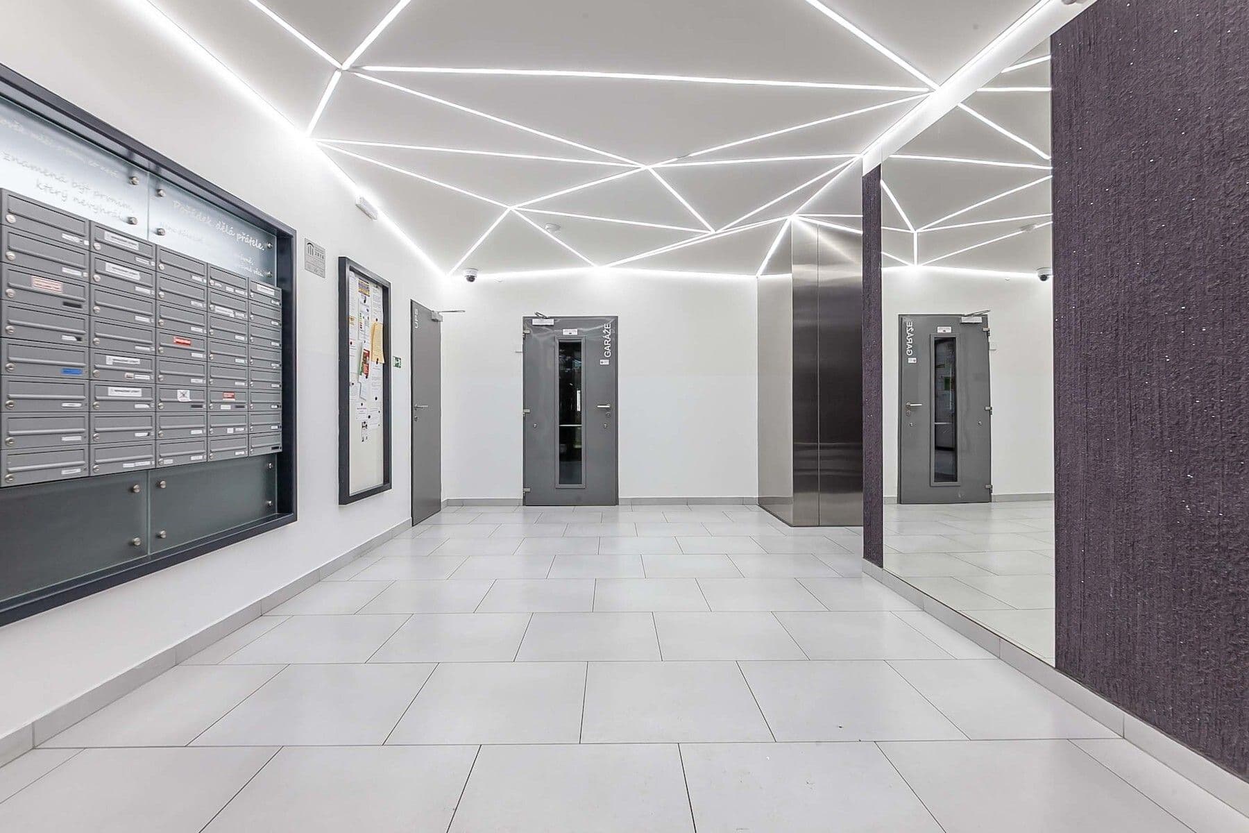 Prodej bytu 2+kk 50 m², náměstí Junkových, Praha, Praha Prodej bytu 2+kk 50 m², náměstí Junkových, Praha, Praha