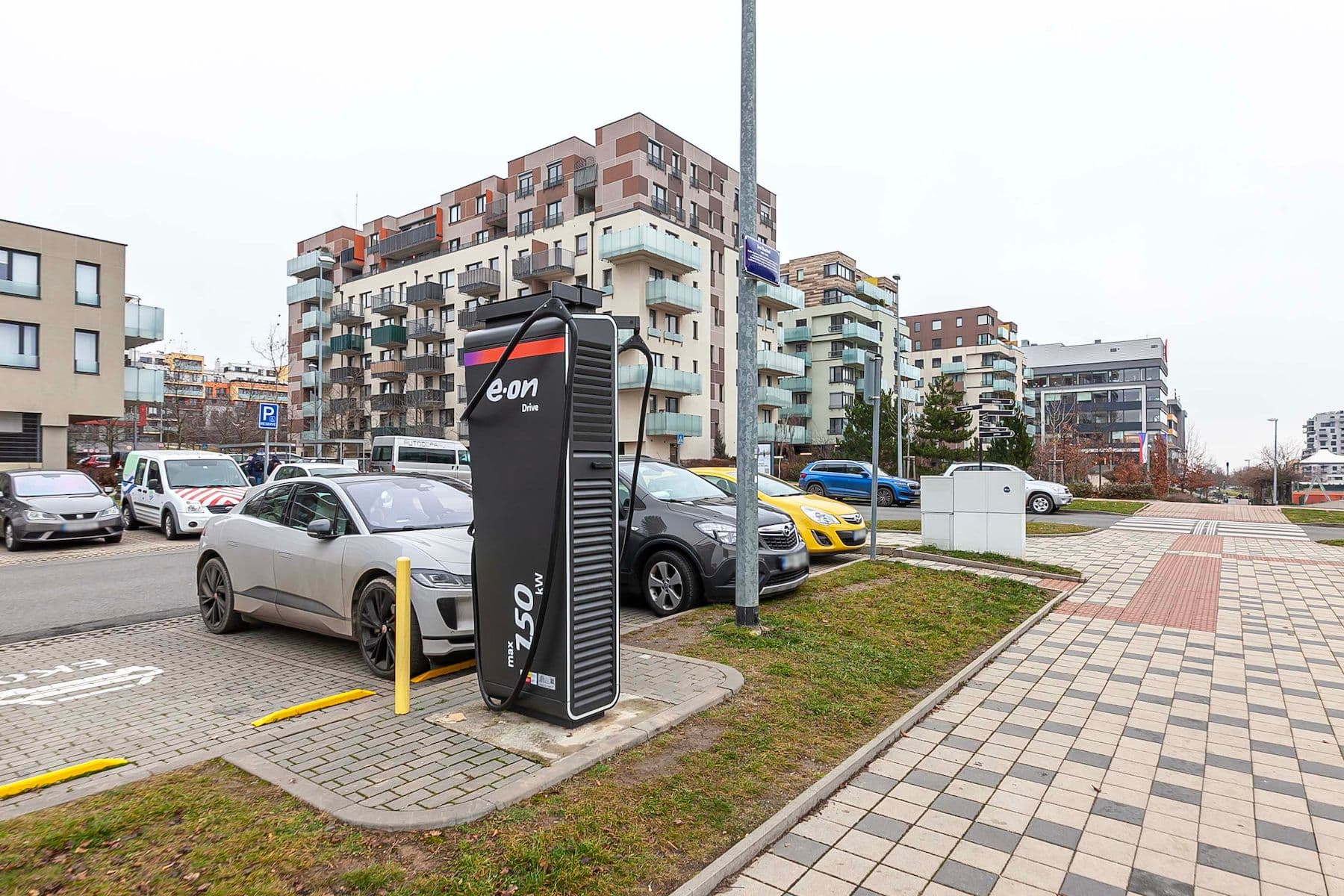 Prodej bytu 2+kk 50 m², náměstí Junkových, Praha, Praha Prodej bytu 2+kk 50 m², náměstí Junkových, Praha, Praha