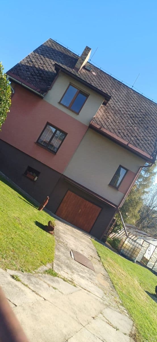 Prodej domu 373 m², pozemek 646 m², Vratislava Šantrocha, Rovensko pod Troskami, Liberecký kraj Prodej domu 373 m², pozemek 646 m², Vratislava Šantrocha, Rovensko pod Troskami, Liberecký kraj