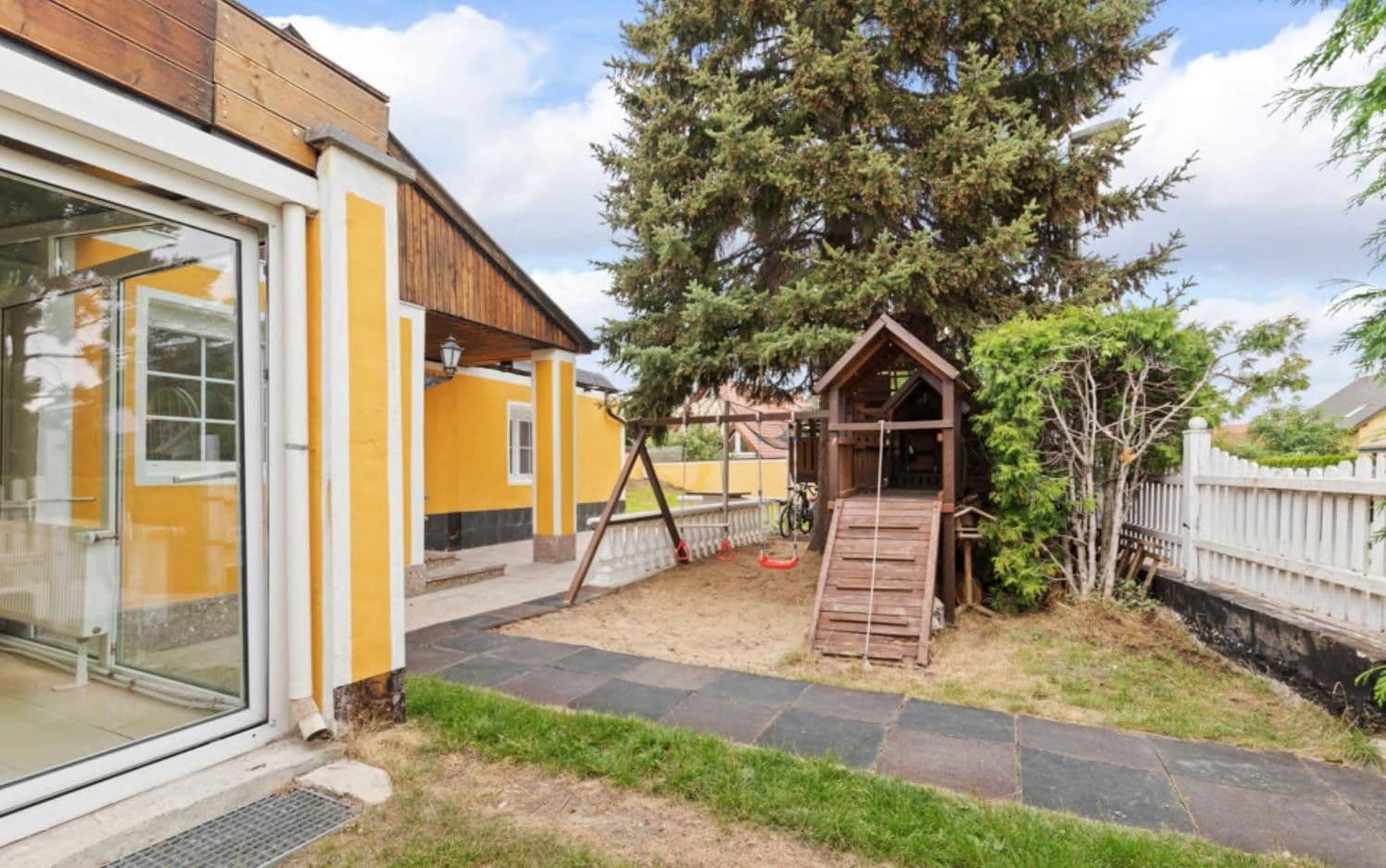 Pronájem domu 176 m², pozemek 793 m², Berlin, Berlín Pronájem domu 176 m², pozemek 793 m², Berlin, Berlín