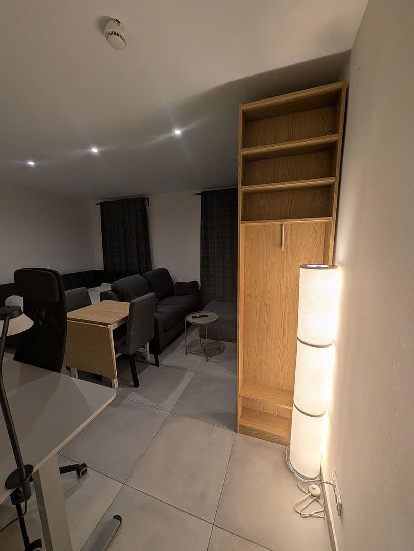 Pronájem bytu 1+1 23 m², Düsseldorf, Severní Porýní-Vestfálsko Pronájem bytu 1+1 23 m², Düsseldorf, Severní Porýní-Vestfálsko