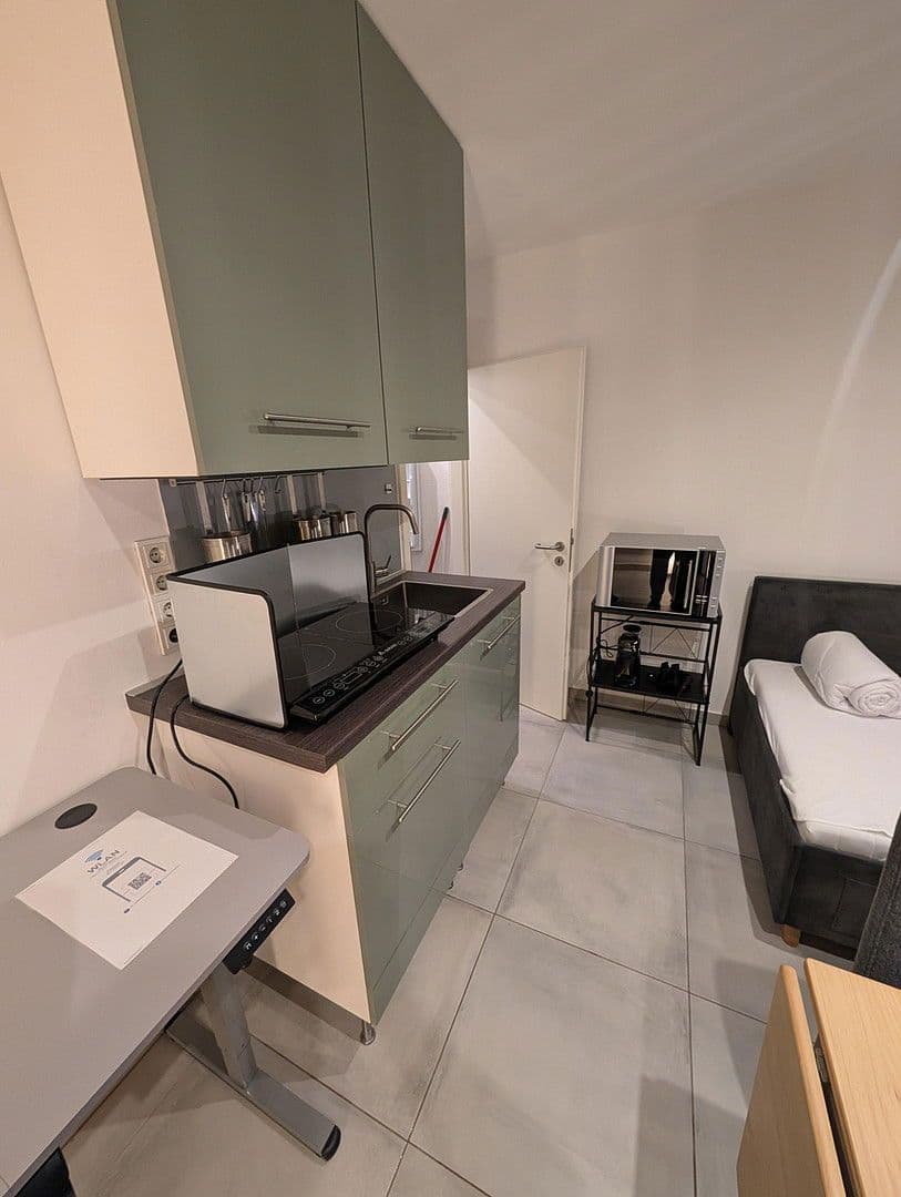 Pronájem bytu 1+1 23 m², Düsseldorf, Severní Porýní-Vestfálsko Pronájem bytu 1+1 23 m², Düsseldorf, Severní Porýní-Vestfálsko