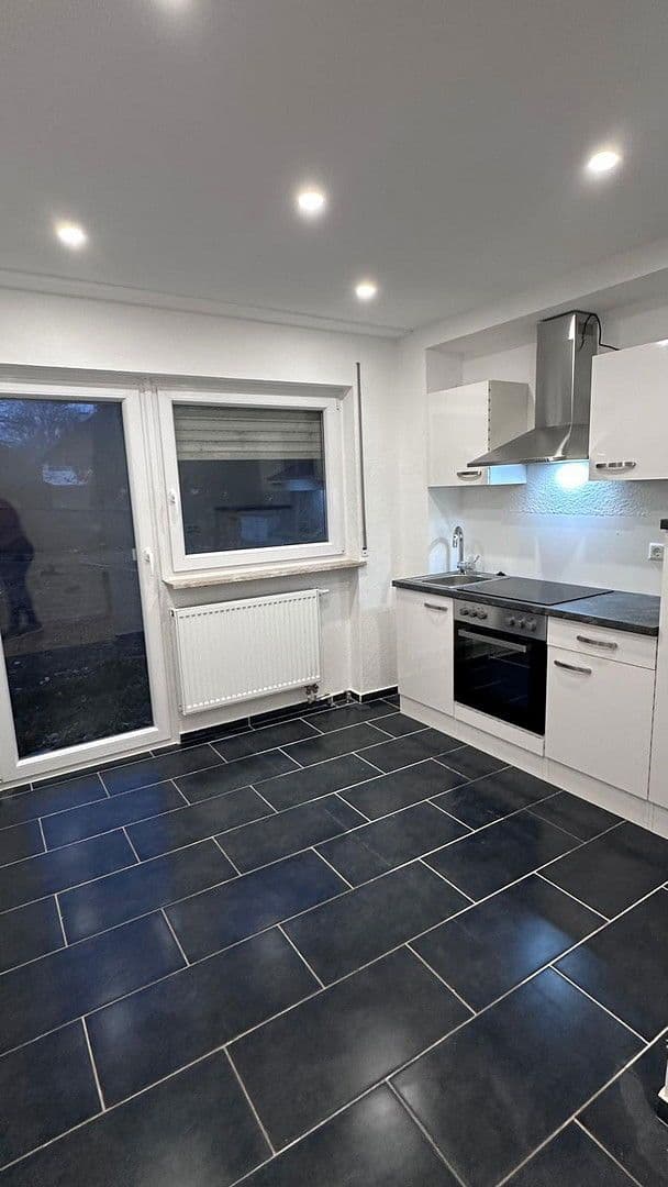 Pronájem bytu 2+1 76 m², Kirchstr. 12, Deizisau, Bádensko-Württembersko Pronájem bytu 2+1 76 m², Kirchstr. 12, Deizisau, Bádensko-Württembersko