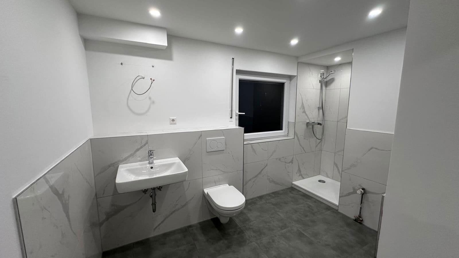 Pronájem bytu 2+1 76 m², Kirchstr. 12, Deizisau, Bádensko-Württembersko Pronájem bytu 2+1 76 m², Kirchstr. 12, Deizisau, Bádensko-Württembersko