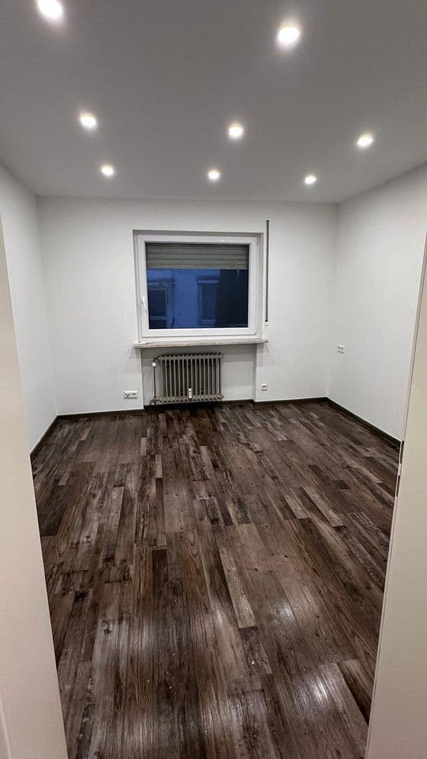 Pronájem bytu 2+1 76 m², Kirchstr. 12, Deizisau, Bádensko-Württembersko Pronájem bytu 2+1 76 m², Kirchstr. 12, Deizisau, Bádensko-Württembersko