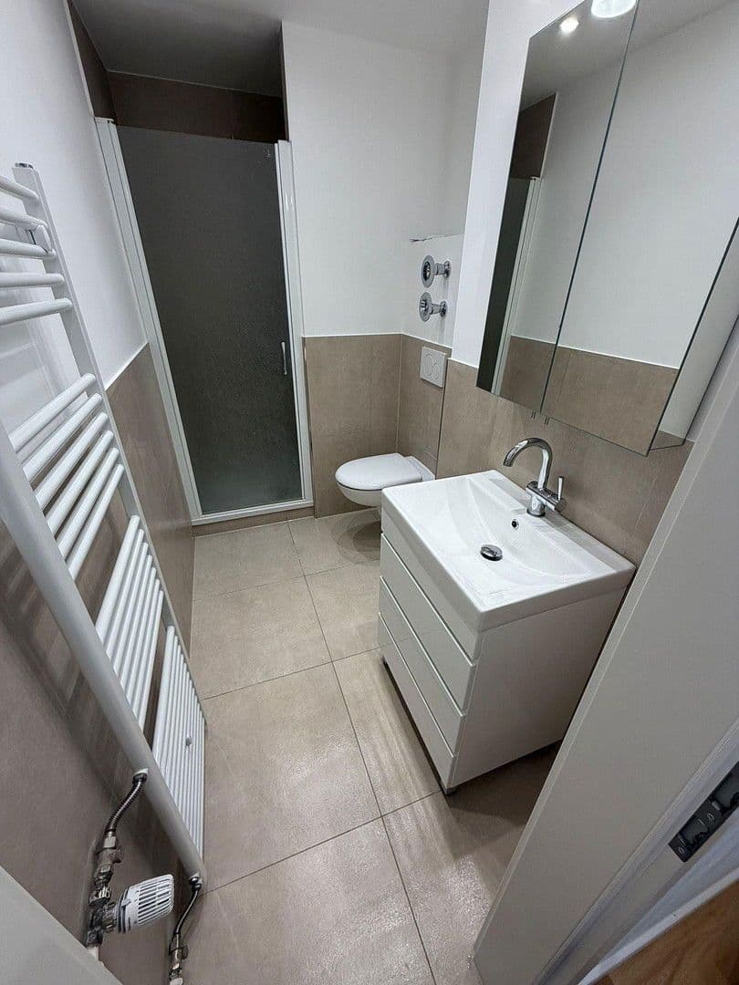 Prodej bytu 3+1 77 m², Waisenhausgasse 11, Köln, Severní Porýní-Vestfálsko Prodej bytu 3+1 77 m², Waisenhausgasse 11, Köln, Severní Porýní-Vestfálsko