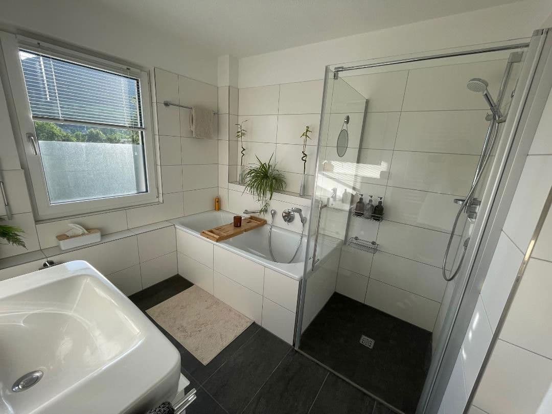 Prodej domu 117 m², pozemek 341 m², Ziegelhüttestr. 18/2, Reutlingen, Bádensko-Württembersko Prodej domu 117 m², pozemek 341 m², Ziegelhüttestr. 18/2, Reutlingen, Bádensko-Württembersko