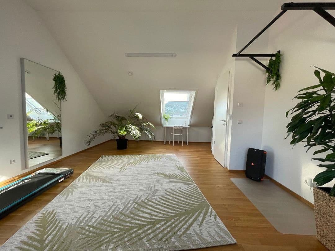 Prodej domu 117 m², pozemek 341 m², Ziegelhüttestr. 18/2, Reutlingen, Bádensko-Württembersko Prodej domu 117 m², pozemek 341 m², Ziegelhüttestr. 18/2, Reutlingen, Bádensko-Württembersko