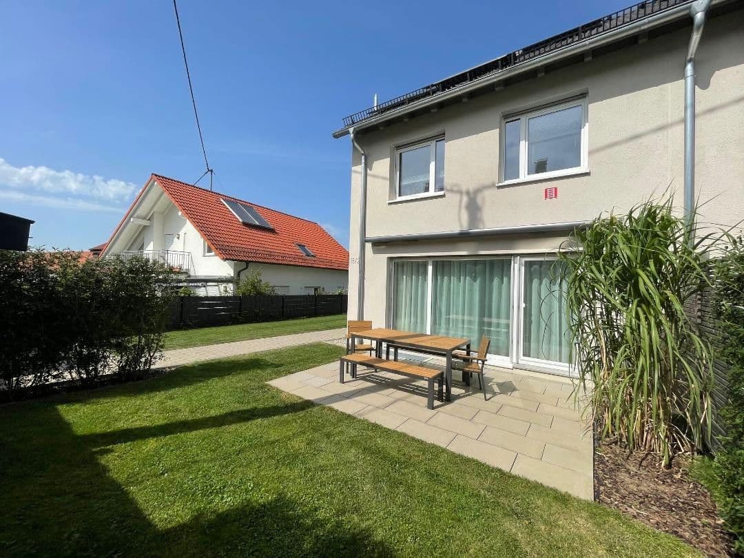 Prodej domu 117 m², pozemek 341 m², Ziegelhüttestr. 18/2, Reutlingen, Bádensko-Württembersko Prodej domu 117 m², pozemek 341 m², Ziegelhüttestr. 18/2, Reutlingen, Bádensko-Württembersko