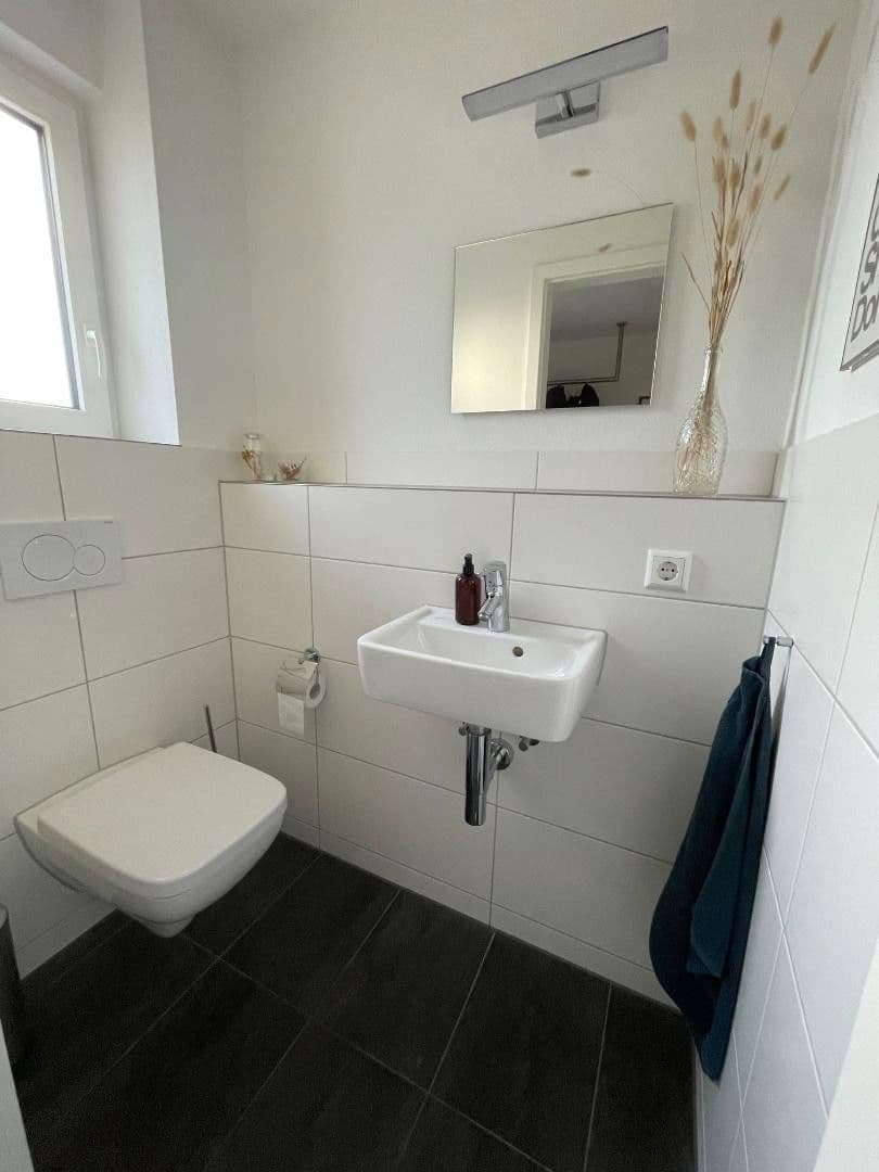 Prodej domu 117 m², pozemek 341 m², Ziegelhüttestr. 18/2, Reutlingen, Bádensko-Württembersko Prodej domu 117 m², pozemek 341 m², Ziegelhüttestr. 18/2, Reutlingen, Bádensko-Württembersko