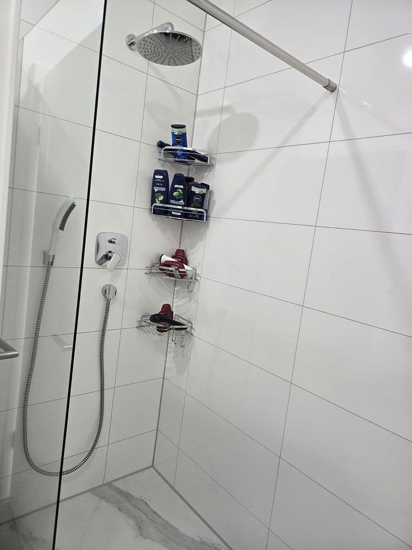 Pronájem bytu 3+1 64 m², Böcklerstr. 15, Stuttgart, Bádensko-Württembersko Pronájem bytu 3+1 64 m², Böcklerstr. 15, Stuttgart, Bádensko-Württembersko