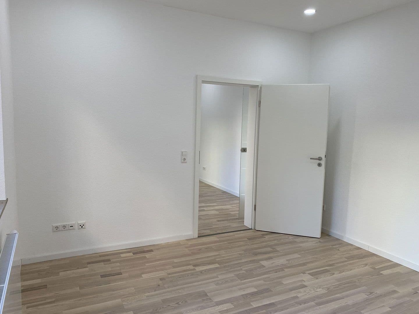 Pronájem bytu 3+1 64 m², Böcklerstr. 15, Stuttgart, Bádensko-Württembersko Pronájem bytu 3+1 64 m², Böcklerstr. 15, Stuttgart, Bádensko-Württembersko