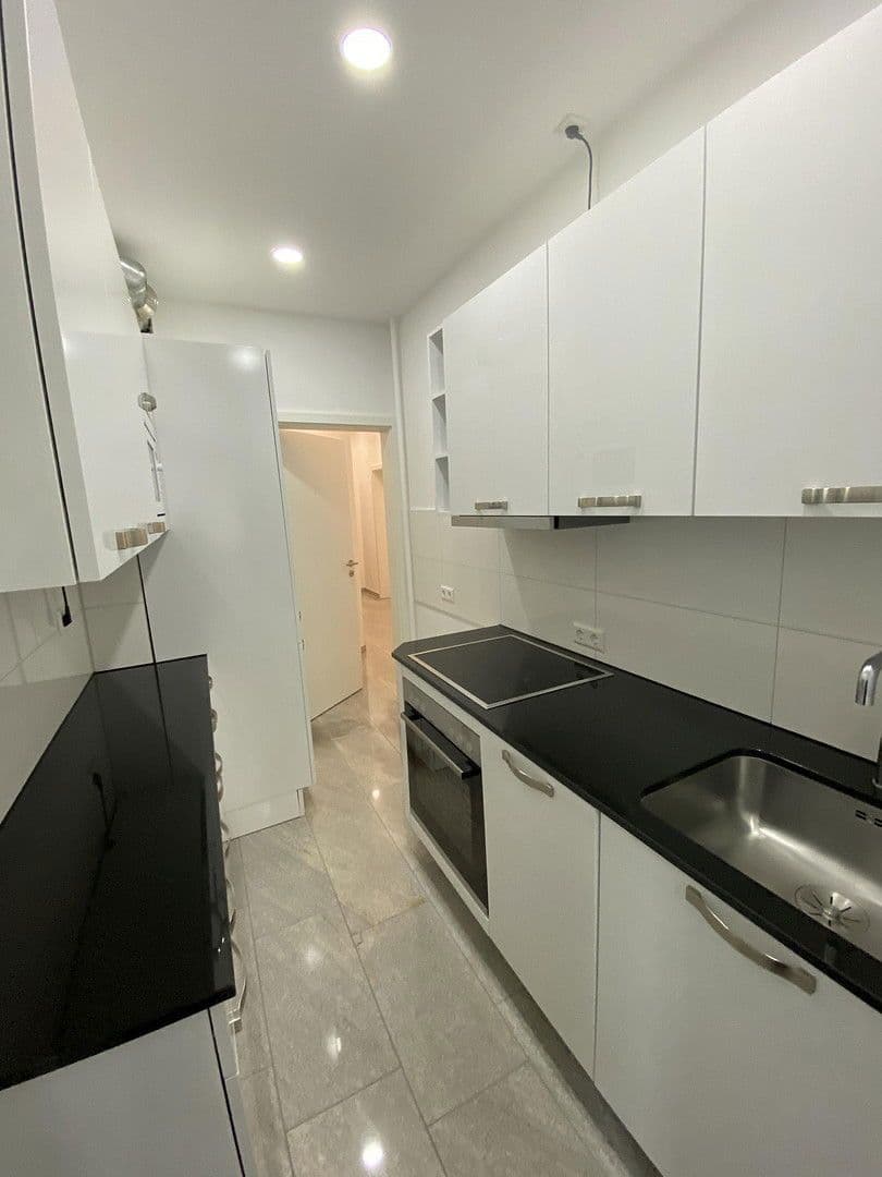 Pronájem bytu 3+1 64 m², Böcklerstr. 15, Stuttgart, Bádensko-Württembersko Pronájem bytu 3+1 64 m², Böcklerstr. 15, Stuttgart, Bádensko-Württembersko