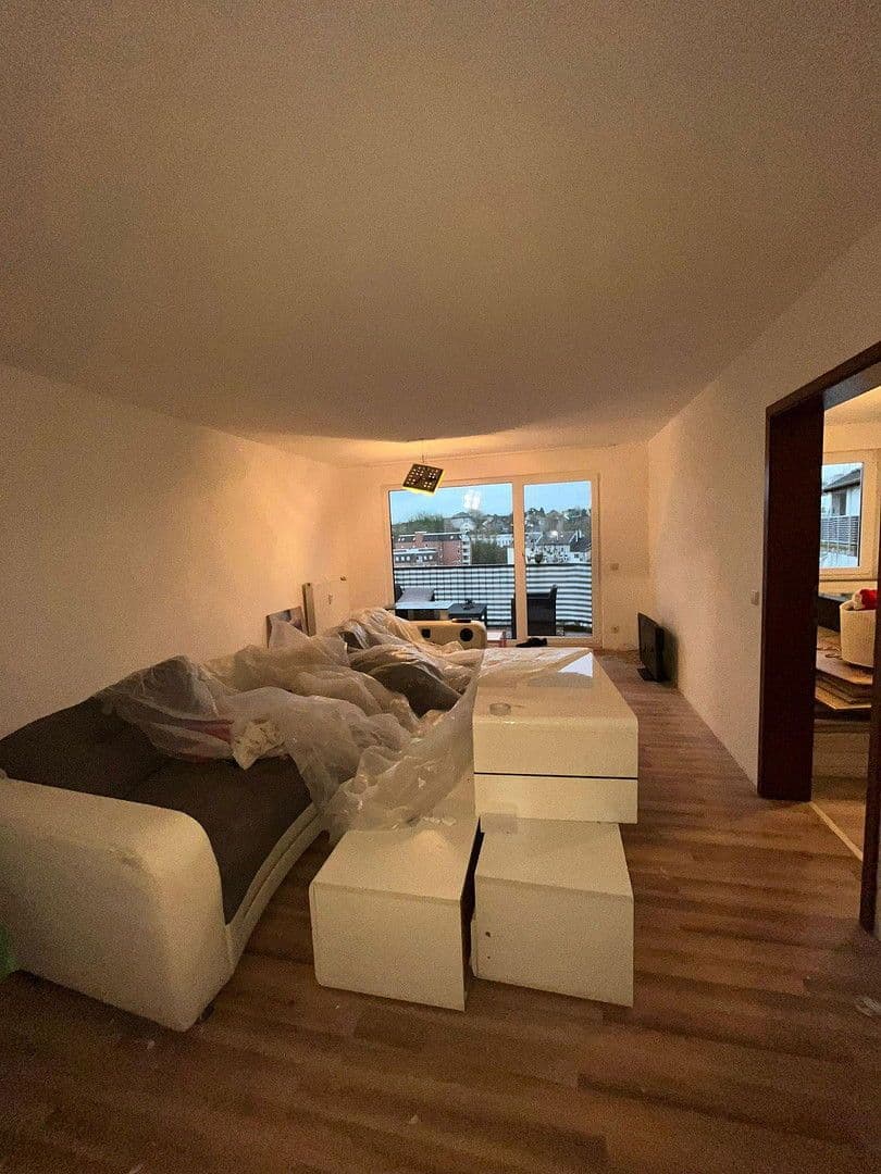 Pronájem bytu 3+1 75 m², Wuppertal, Severní Porýní-Vestfálsko Pronájem bytu 3+1 75 m², Wuppertal, Severní Porýní-Vestfálsko