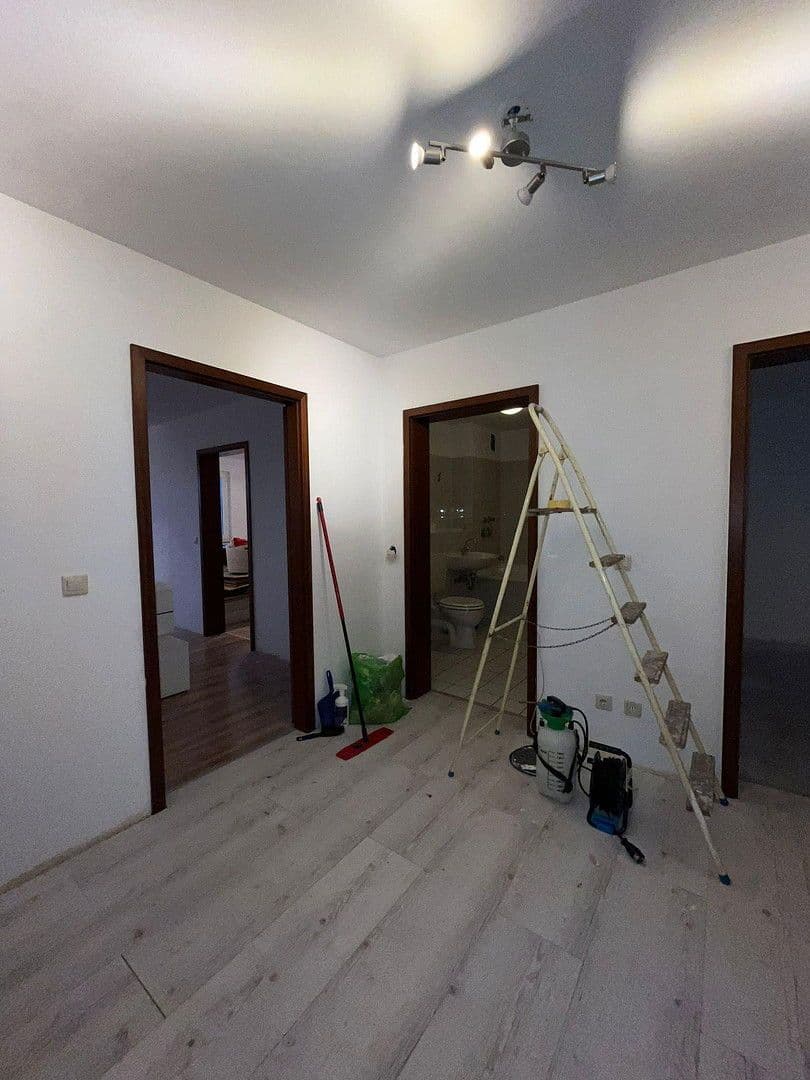 Pronájem bytu 3+1 75 m², Wuppertal, Severní Porýní-Vestfálsko Pronájem bytu 3+1 75 m², Wuppertal, Severní Porýní-Vestfálsko