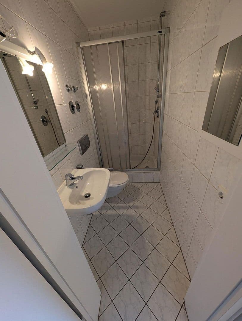 Pronájem bytu 1+1 23 m², Winterhalterstraße 7-9, Baden-Baden, Bádensko-Württembersko Pronájem bytu 1+1 23 m², Winterhalterstraße 7-9, Baden-Baden, Bádensko-Württembersko