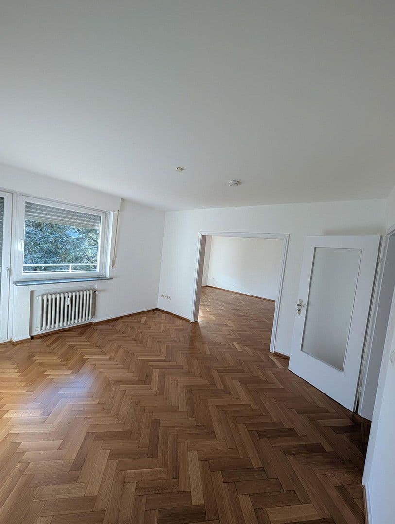 Pronájem bytu 3+1 90 m², Winterhalterstraße 7-9, Baden-Baden, Bádensko-Württembersko Pronájem bytu 3+1 90 m², Winterhalterstraße 7-9, Baden-Baden, Bádensko-Württembersko