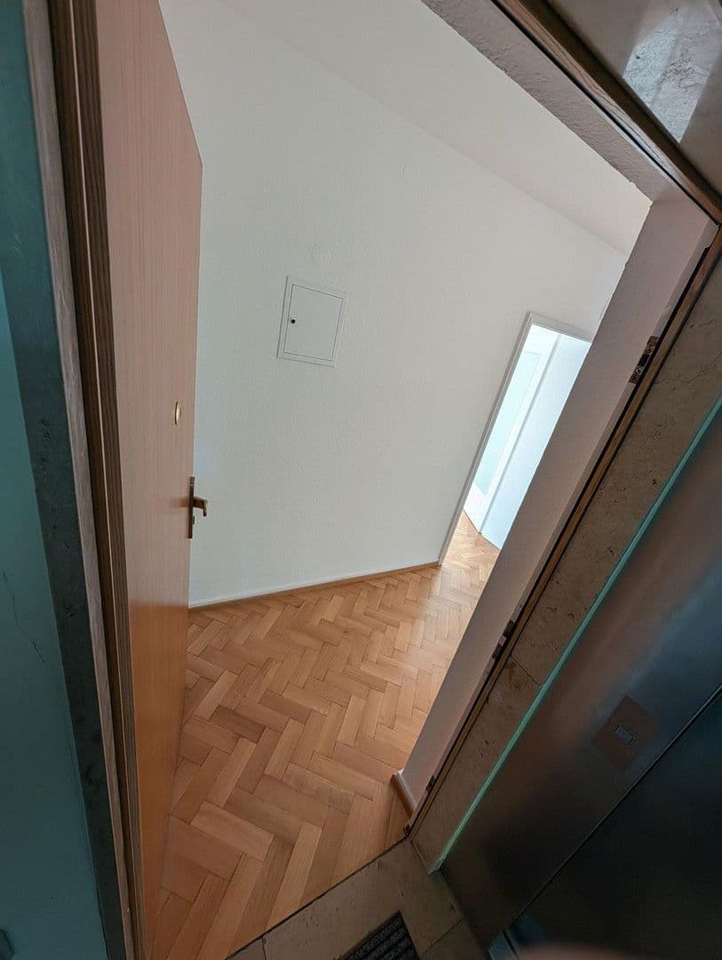 Pronájem bytu 3+1 90 m², Winterhalterstraße 7-9, Baden-Baden, Bádensko-Württembersko Pronájem bytu 3+1 90 m², Winterhalterstraße 7-9, Baden-Baden, Bádensko-Württembersko