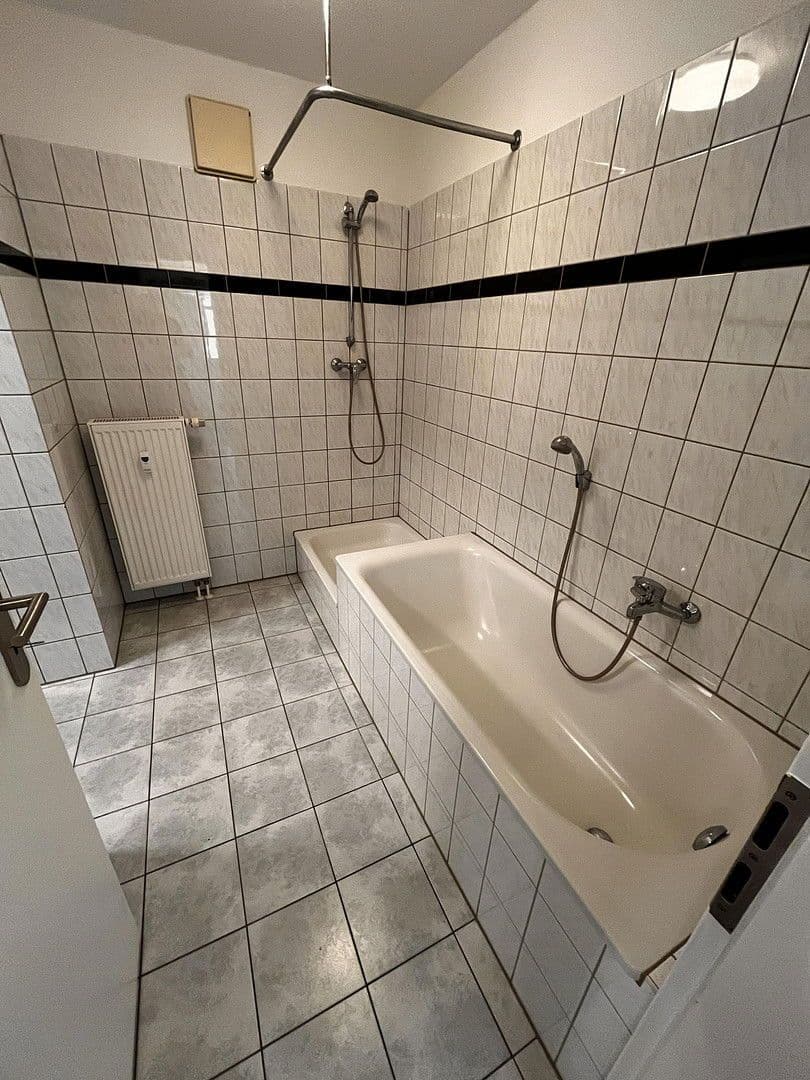 Pronájem bytu 3+1 67 m², Zwönitzer Str. 14, Stollberg/Erzgebirge, Sasko Pronájem bytu 3+1 67 m², Zwönitzer Str. 14, Stollberg/Erzgebirge, Sasko