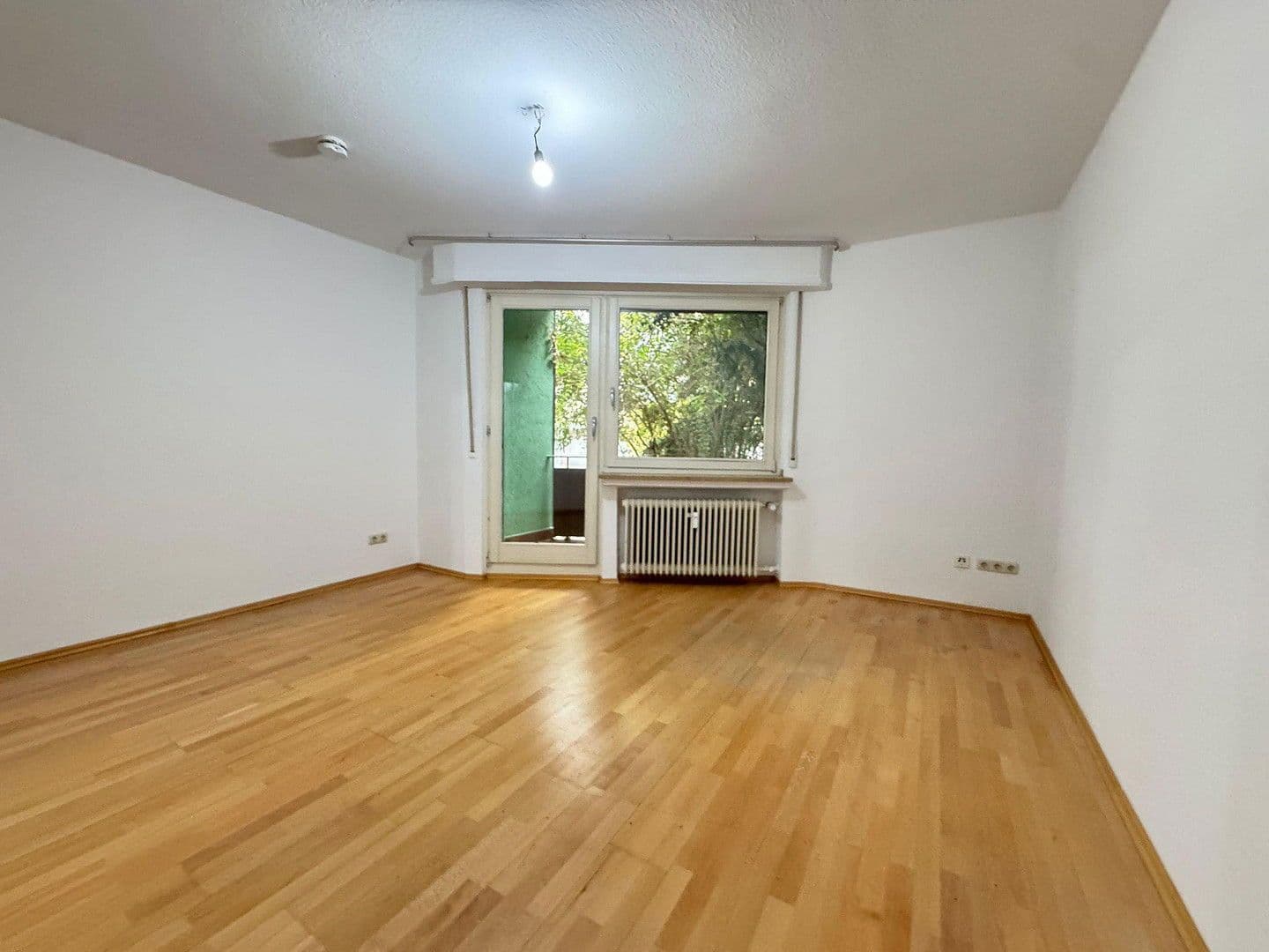 Pronájem bytu 1+1 39 m², Beethovenstraße 15, Frankfurt am Main, Hessen Pronájem bytu 1+1 39 m², Beethovenstraße 15, Frankfurt am Main, Hessen