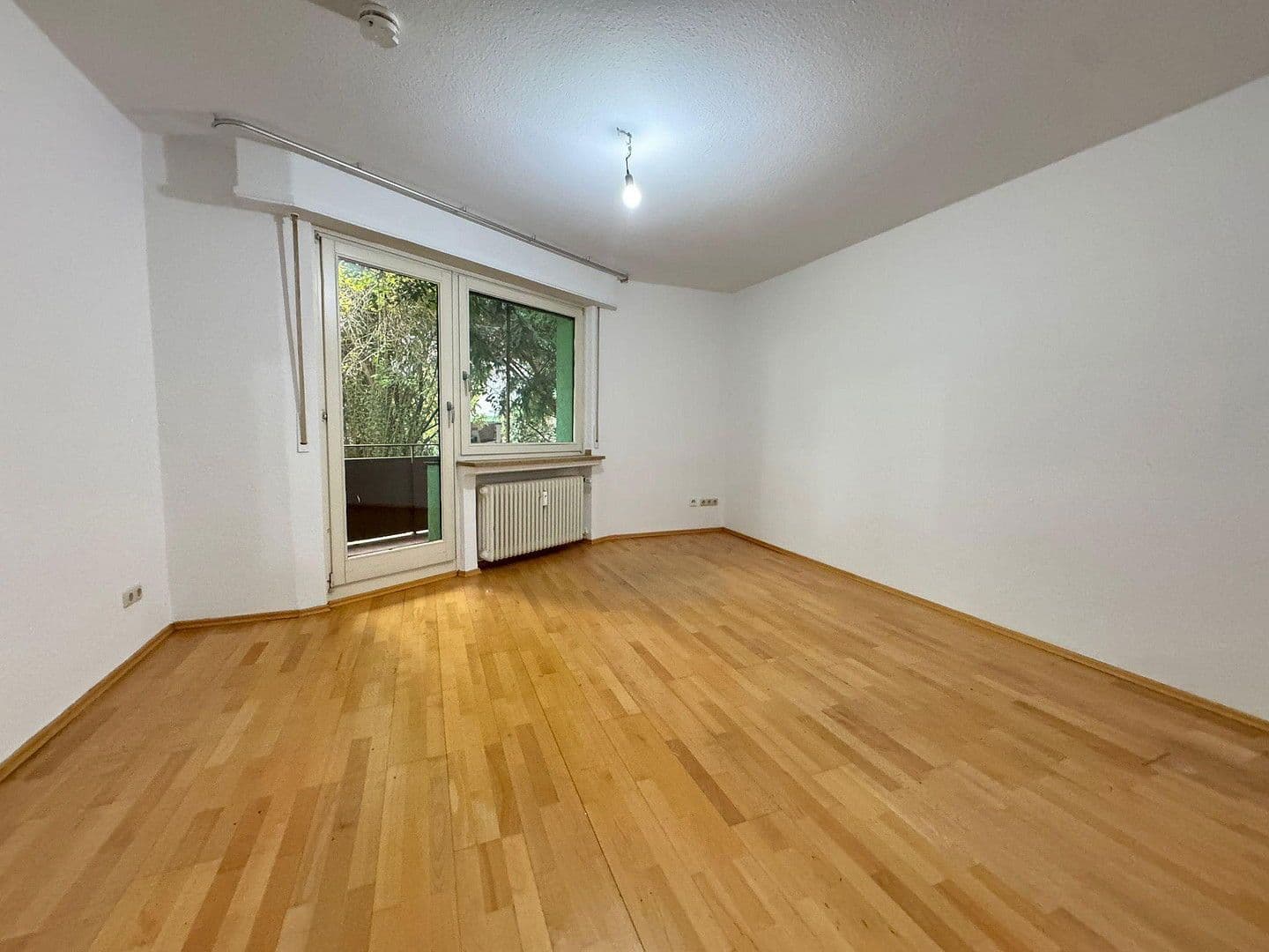 Pronájem bytu 1+1 39 m², Beethovenstraße 15, Frankfurt am Main, Hessen Pronájem bytu 1+1 39 m², Beethovenstraße 15, Frankfurt am Main, Hessen