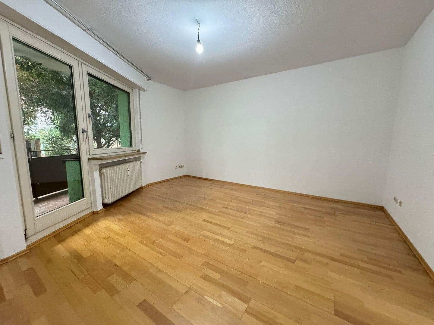 Pronájem bytu 1+1 39 m², Beethovenstraße 15, Frankfurt am Main, Hessen Pronájem bytu 1+1 39 m², Beethovenstraße 15, Frankfurt am Main, Hessen