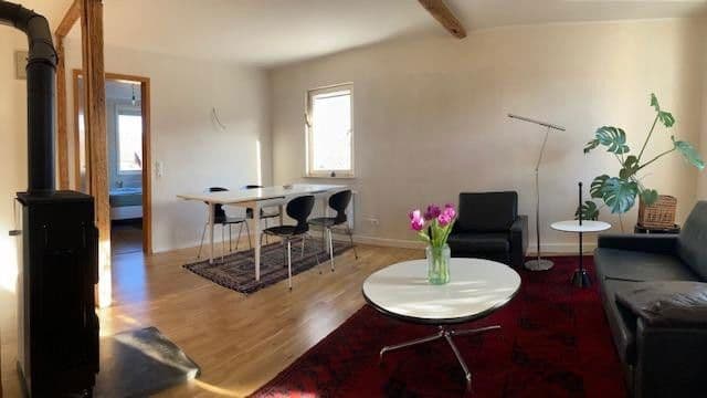 Pronájem bytu 3+kk 73 m², Stuttgart, Bádensko-Württembersko Pronájem bytu 3+kk 73 m², Stuttgart, Bádensko-Württembersko