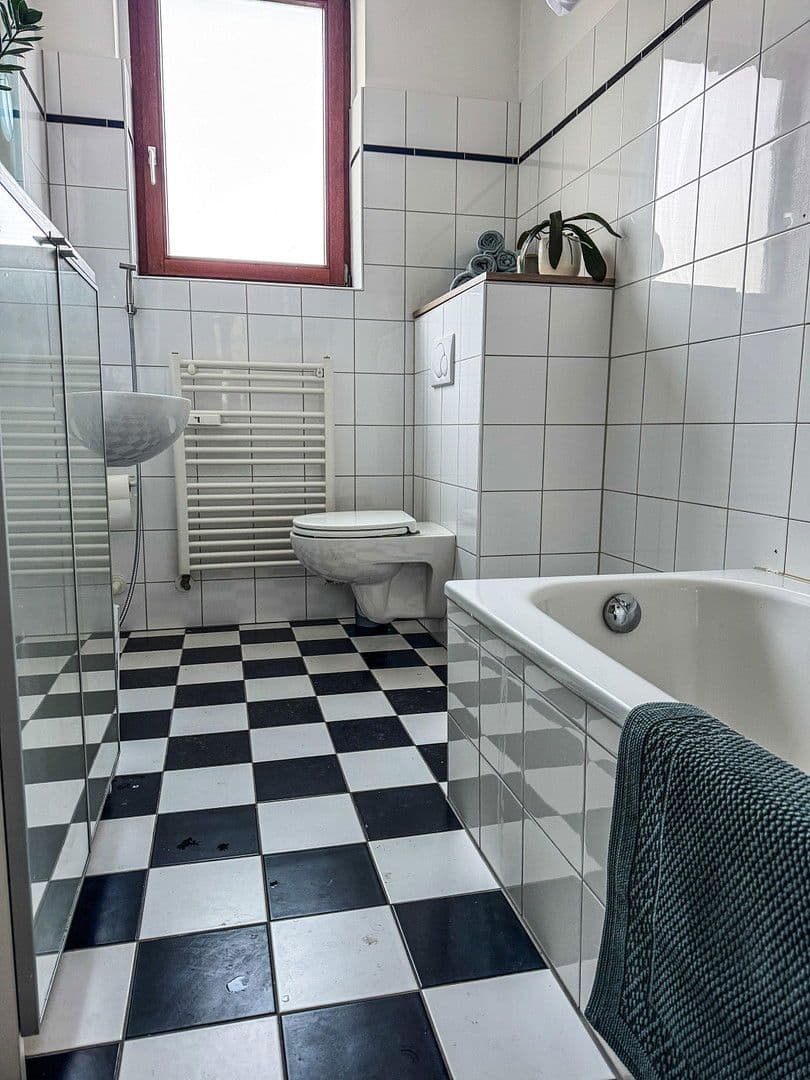 Pronájem bytu 3+1 86 m², Viktoriastr. 32, Dortmund, Severní Porýní-Vestfálsko Pronájem bytu 3+1 86 m², Viktoriastr. 32, Dortmund, Severní Porýní-Vestfálsko