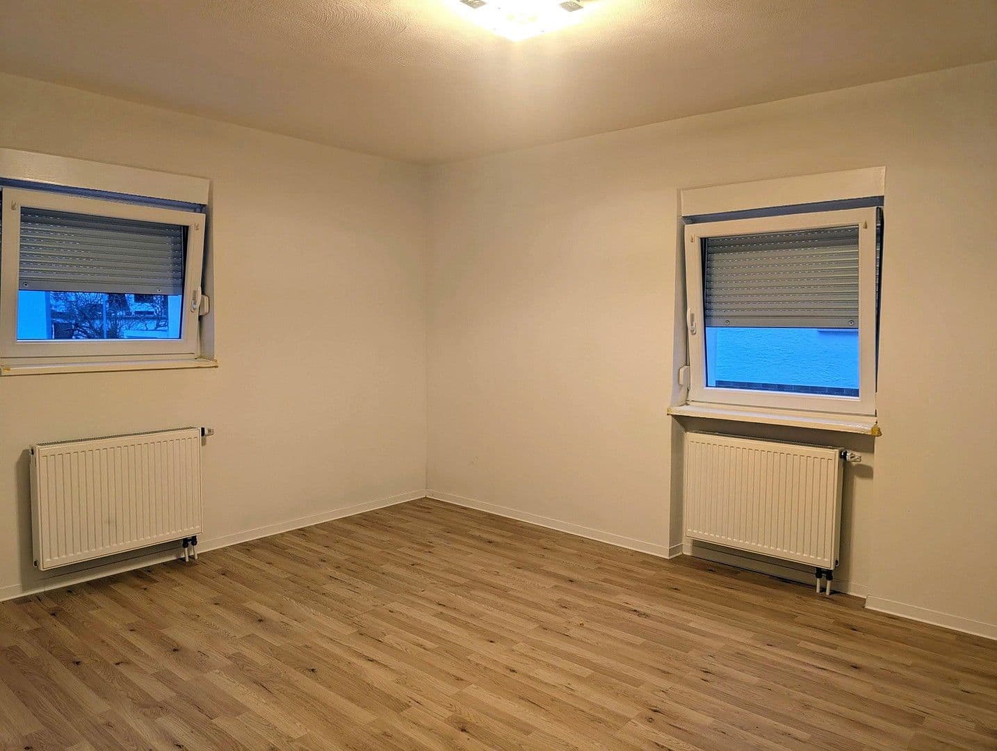Pronájem bytu 3+1 55 m², Kaiserslautern, Porýní-Falc Pronájem bytu 3+1 55 m², Kaiserslautern, Porýní-Falc